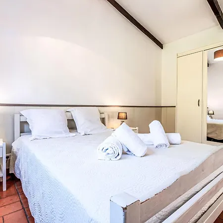 Holiday home Les Hameaux De La Rondinara-8 By Interhome *
